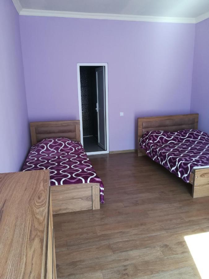 Guest House Luka Manglisi Buitenkant foto